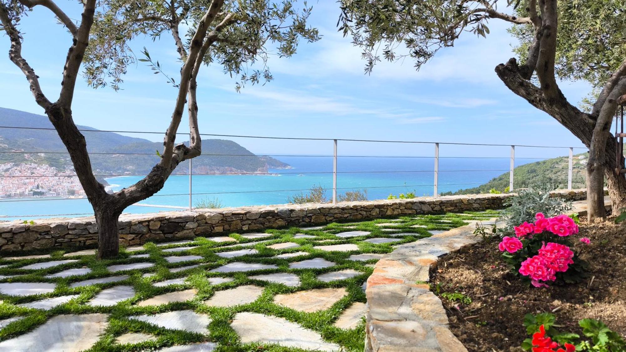 Villa Nina Skopelos- Private Pool - Magnificent Views Exterior photo